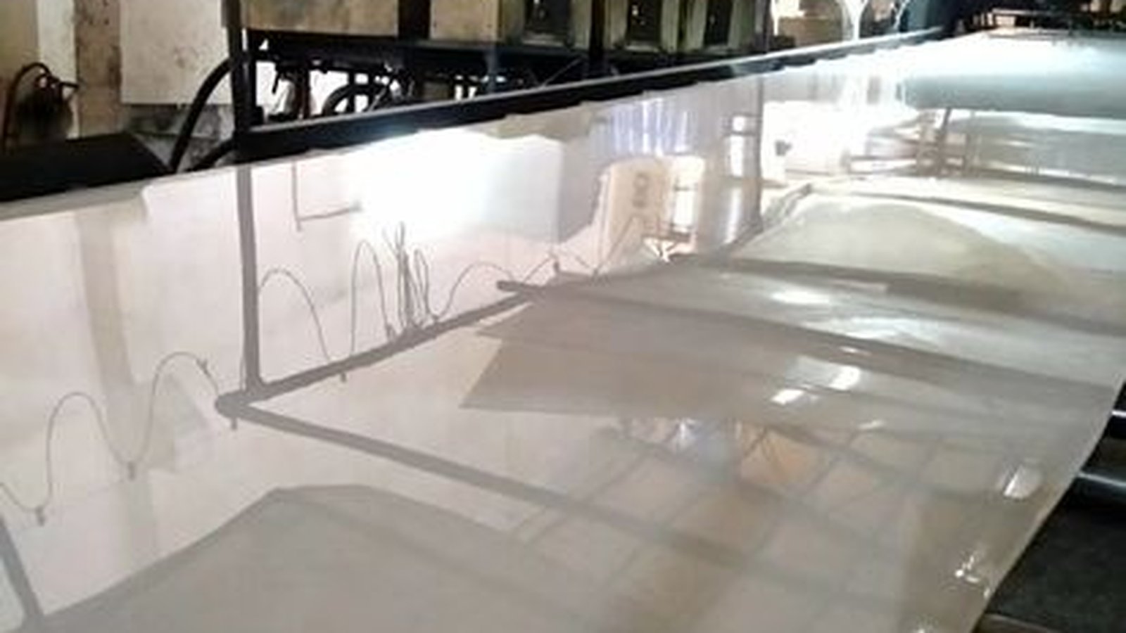 Acrylic Sheets & Products Sourcing from China: Cast vs Extruded, Fabrication & QC