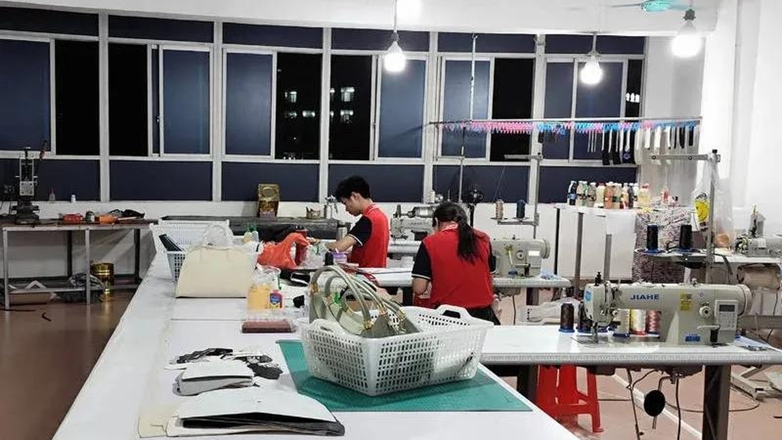 Bags and Luggage Sourcing from China: Materials, QC and Manufacturing Clusters Bags and Luggage Sourcing from China: Materials, QC and Manufacturing Clusters